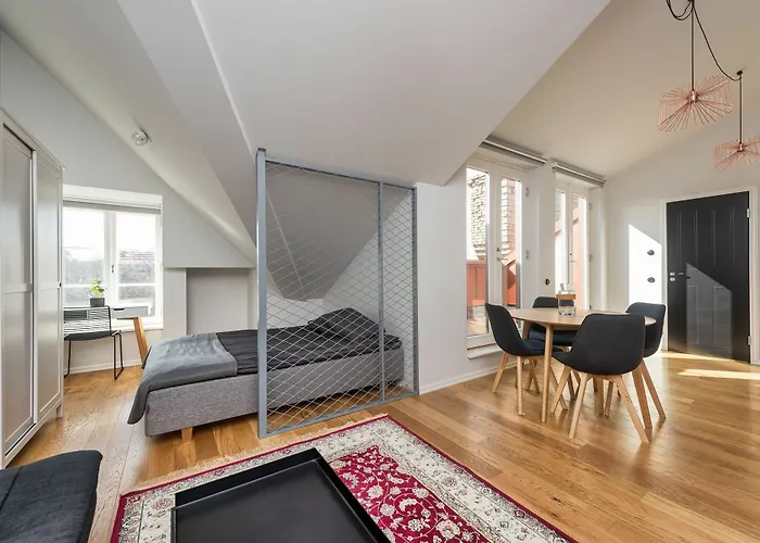 Hotel Lighthouse Talin